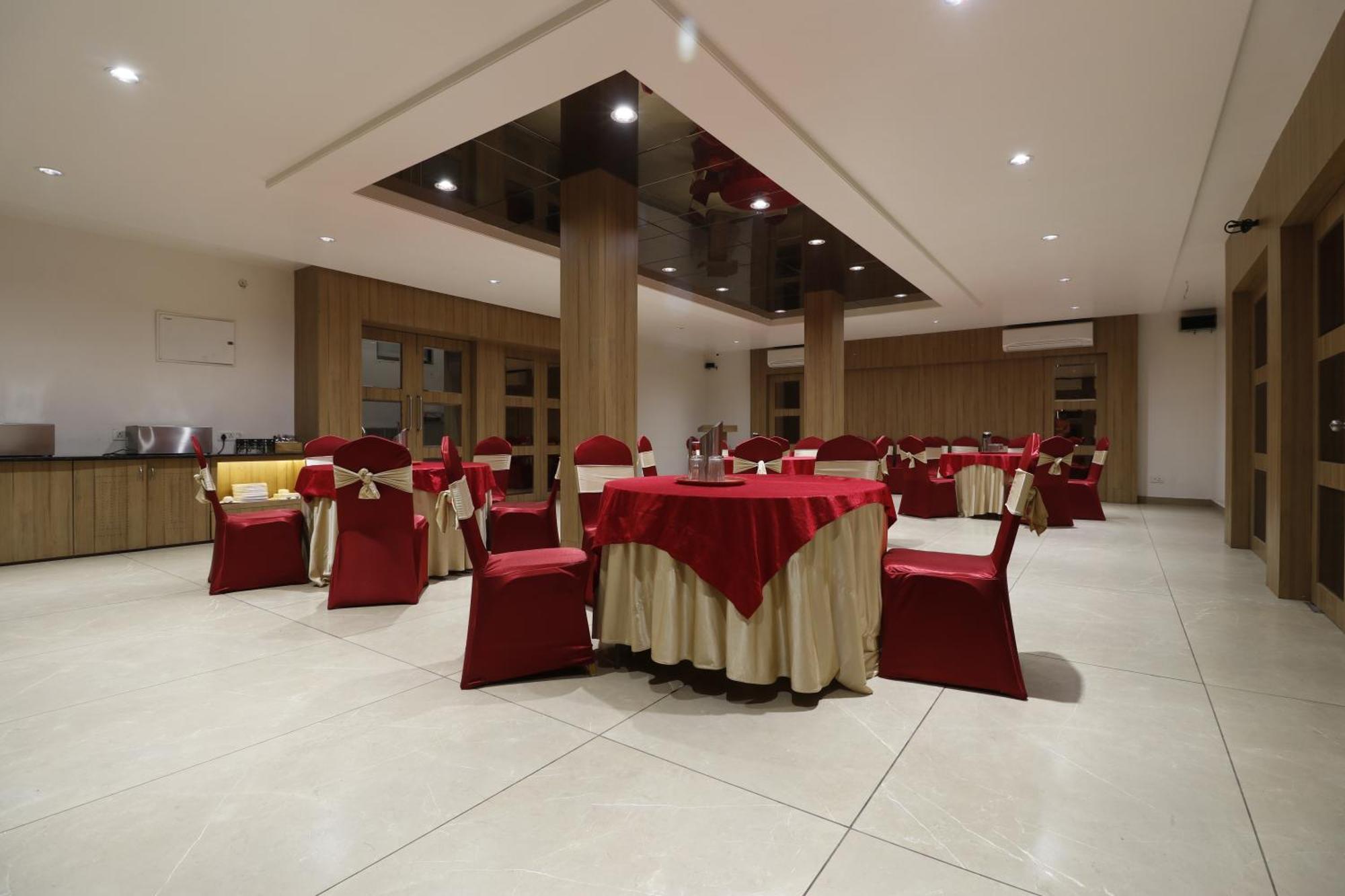 Hotel Yatri Nagpur Esterno foto
